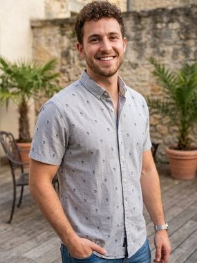 Denim & Flower | Ricky Singh | Gray Button Down Shirt with Palm Trees | Sz M